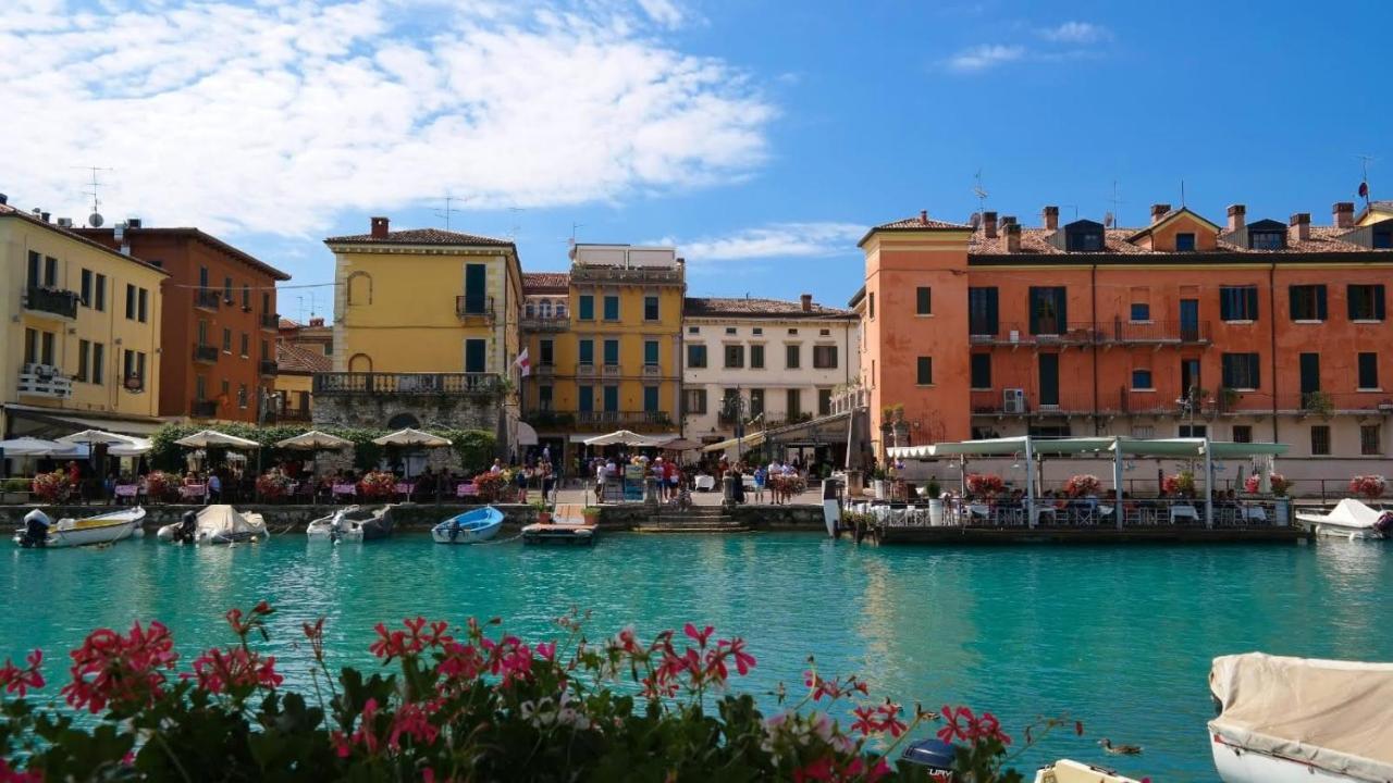 Palazzo Ai Capitani Hotel Peschiera del Garda Exterior photo