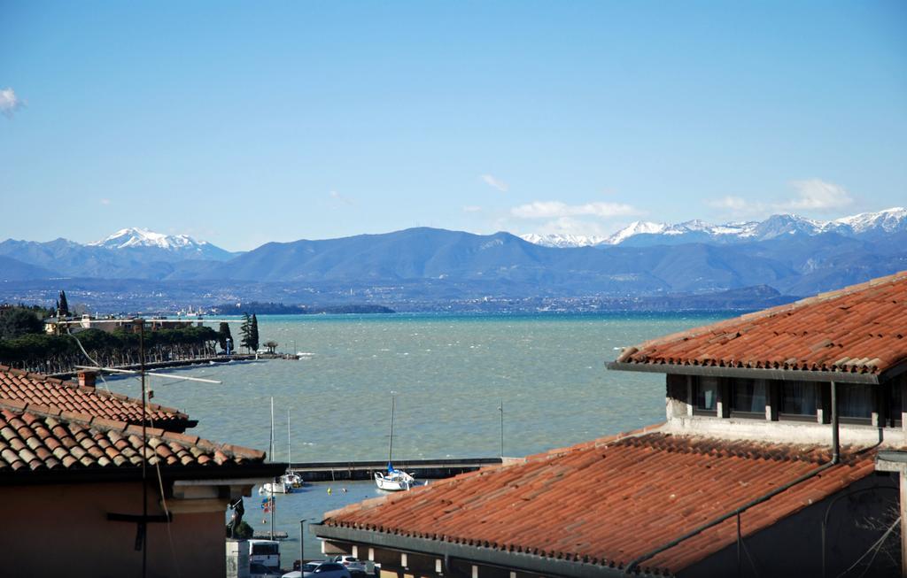 Palazzo Ai Capitani Hotel Peschiera del Garda Room photo