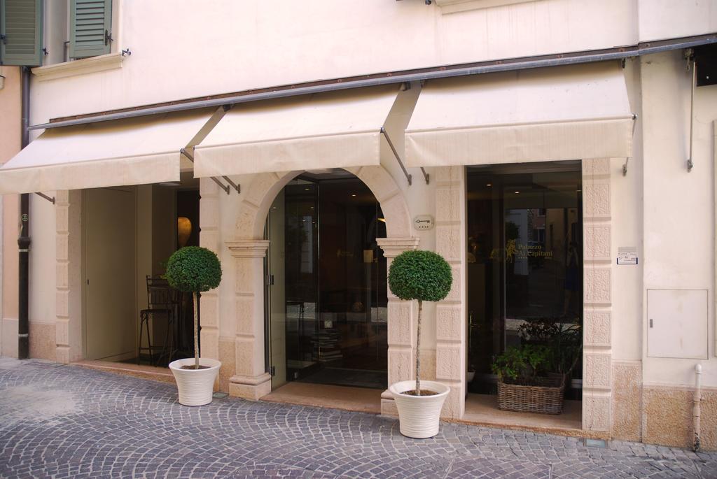 Palazzo Ai Capitani Hotel Peschiera del Garda Exterior photo